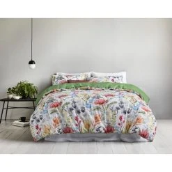 Gainsborough Wild Flower Quilt Cover Set Red